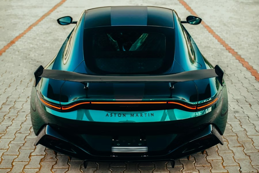 Aston Martin Vantage